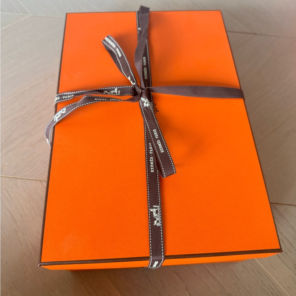 Hermès shoe Box with dust bags